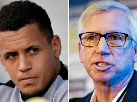 Chơi 12 phút, "gã bóng trong tâm trí Sir Alex" chuẩn bị rời Premier League