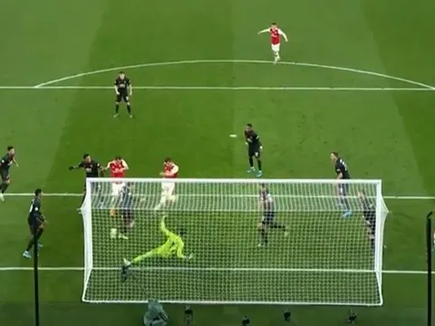 'United đã bị sốc...'