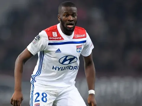 Chelsea gia nhập cuộc đua giành hàng hot của Lyon