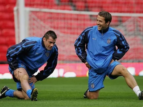 'Cậu ấy bảo sẽ tới Man Utd 2 ngày nữa. Tôi cố ngăn cản"