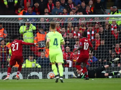 'Cậu ấy đã đọc được đường chuyền tai hại từ Alba'