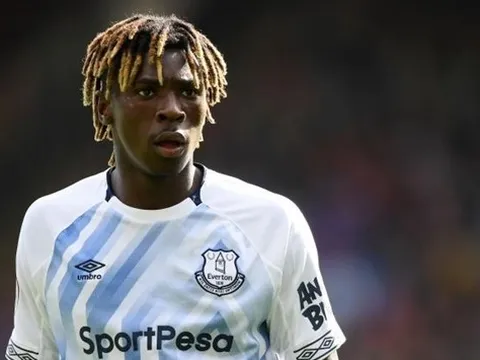 “Cậu ấy giống Balotelli và sẽ không rời Everton”