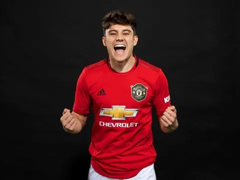 'Cậu ta là cơn ác mộng cho các hậu vệ' - tân binh Man Utd được khen