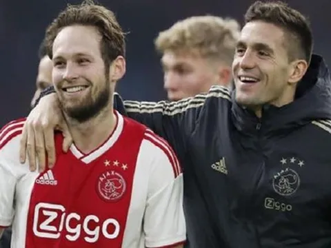 Cầu thủ Ajax vươn lên từ mác hàng thải Premier League