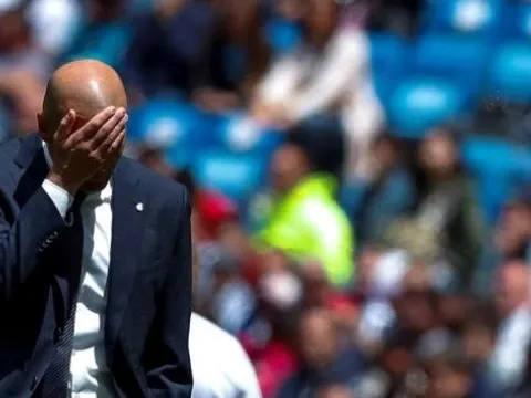 Cầu thủ Real đồng loạt nói 1 điều, HLV Zidane đau đầu với bài toán khó