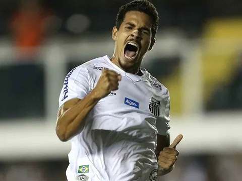 Hỏi mượn trung vệ Brazil, Everton nhận "gáo nước lạnh"