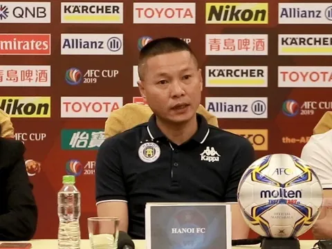 Thầy Quang Hải than phiền chuyện gặp bất lợi lịch V-League