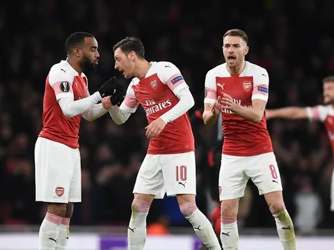 CĐV Arsenal: "Cậu ấy là vẻ đẹp hay nhất Trái Đất"