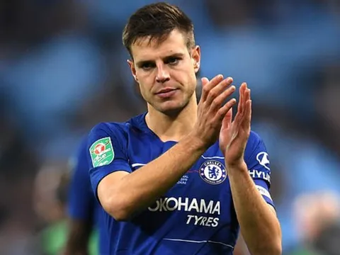 CĐV Chelsea chỉ trích đội trưởng Cesar Azpilicueta