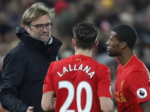 CĐV Liverpool: 'Chúng ta đã chấp 2 người trước Fulham'