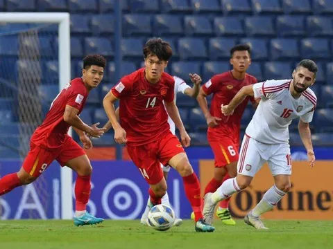 CĐV Thái Lan: "Việt Nam số 1 ĐNA ư? Chỉ giỏi dựng xe buýt"