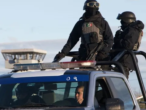 Bạo lực bóng đá kinh hoàng khiến 21 người thương vong