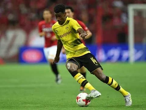 Chán ngấy Higuain và Giroud, Chelsea quan tâm đến "truyền nhân của Ibra"