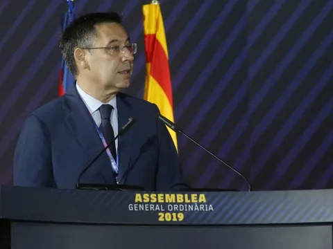 Chẳng màng Messi, sếp lớn đã nói điều này giữa cơn đại loạn tại Barca