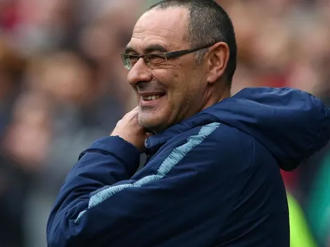 "Chelsea chỉ biết chuyền lòng vòng rồi đưa bóng cho cậu ấy"