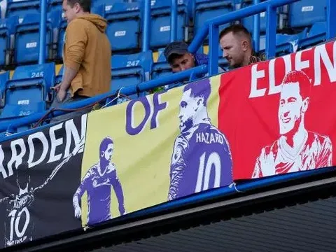 Chelsea gỡ băng rôn của Hazard khỏi Stamford Bridge