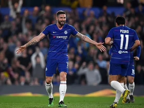 Chelsea hiên ngang vào Bán kết trong ngày Giroud thiết lập kỉ lục khó tin