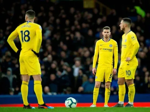 "Chelsea là một đội 5 người xuất sắc; đừng mơ lọt Top 4"