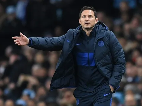 Chốt hạ điên rồ, 'thần đồng' Chelsea gây choáng toàn tập cho Lampard