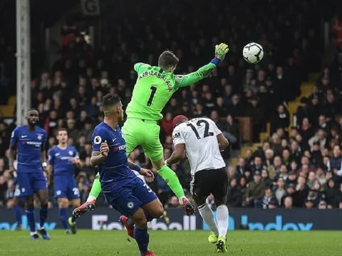 Chelsea thắng trận, Kepa vẫn suýt hại Sarri với pha bóng ngớ ngẩn khó tin