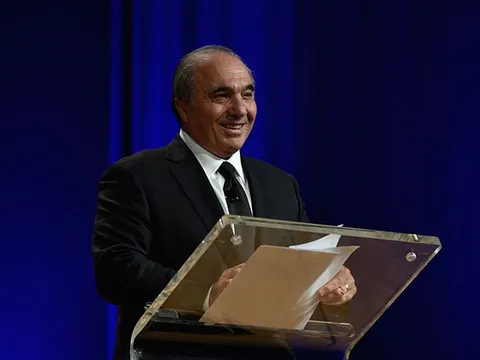 CHÍNH THỨC: 1 trong "7 chị em" Serie A bị bán cho tỷ phú người Mỹ