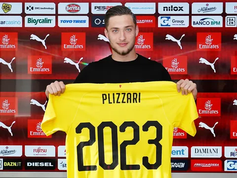 CHÍNH THỨC: AC Milan trói chân thành công ngôi sao đầu tiên