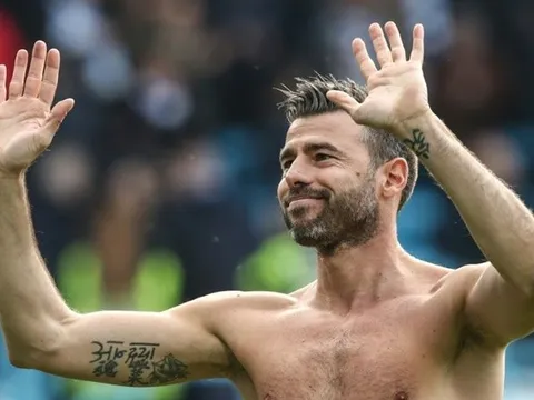 CHÍNH THỨC: "Cây đại thụ" nơi hàng thủ Juventus tuyên bố giải nghệ