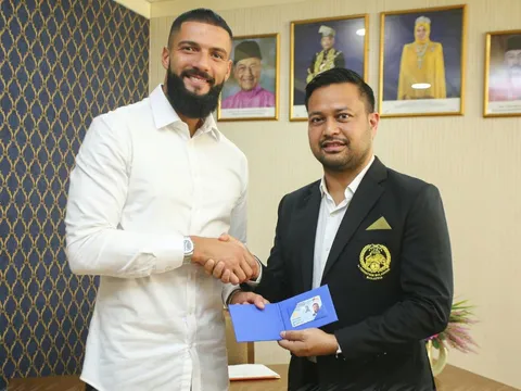 CHÍNH THỨC: LĐBĐ Malaysia đã nhập tịch cho cựu sao U21 Albania