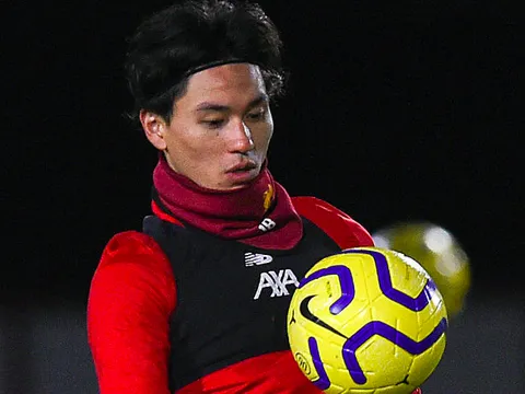 CHÍNH THỨC! Liverpool công bố mức giá chiêu mộ Takumi Minamino