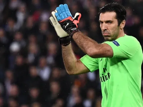 CHÍNH THỨC: PSG quyết định nói lời chia tay với "người nhện" nước Ý