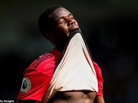 CHÍNH THỨC: Sanchez và Pogba bị trừ 25% lương