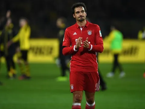 CHÍNH THỨC! 'Siêu trung vệ' rời Bayern Munich, gia nhập Dortmund