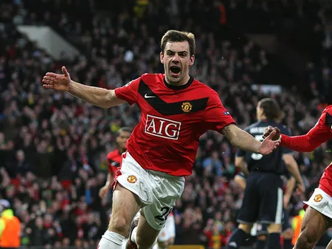 CHÍNH THỨC! "Thánh sút xa" của Man Utd có bến đỗ mới