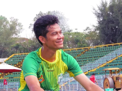 CHÍNH THỨC: VFF phạt cực nặng cầu thủ Cần Thơ đá thẳng lưới nhà, có biểu hiện tiêu cực