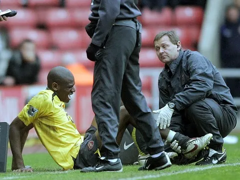 CHÍNH THỨC: "Vua chấn thương" giải nghệ sau 14 năm đau khổ