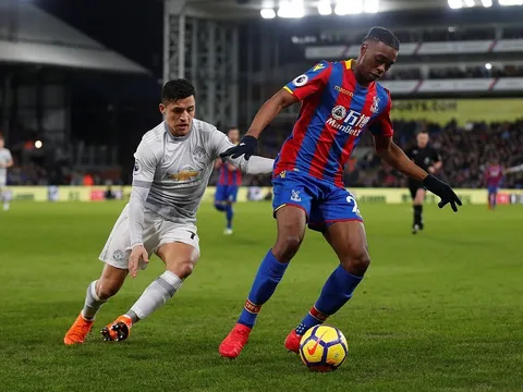 Văng khỏi C1, BLĐ M.U chốt chữ ký đầu tiên chiều lòng Solskjaer