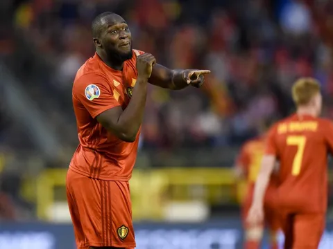 CHOÁNG! Lukaku lại khiến thế giới 'cạn lời' vì 1 pha bóng