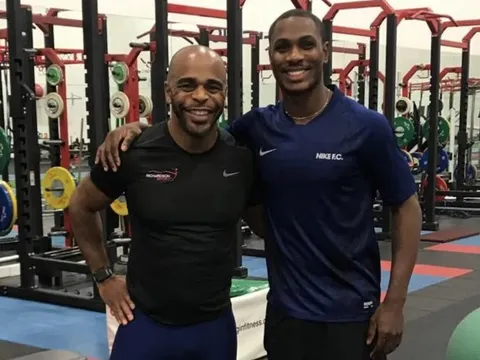 CHOÁNG! Nóng lòng gặp Chelsea, tân binh Man Utd cầu cứu 'người đặc biệt'