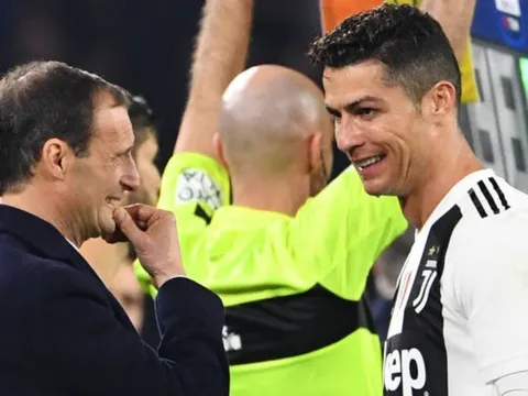 'Chơi lầy' Ronaldo và Allegri, Napoli nhận cái kết đẫm nước mắt