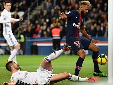Cầu thủ PSG bỏ lỡ khó tin: 'Không đồng đội nào nói chuyện với tôi'