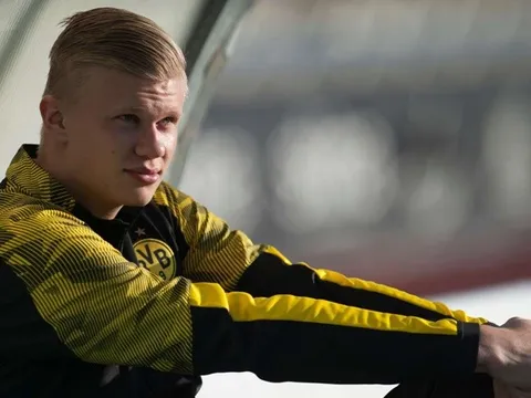 Chủ tịch lên tiếng, bảo vệ "bom tấn" mùa đông của Dortmund trước sức ép dư luận