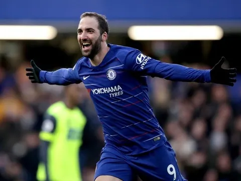 'Chúng ta sẽ thấy cậu ấy ở Chelsea mùa tới' - Sarri quả quyết