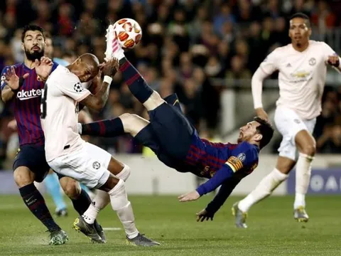 Cả một hệ thống Man Utd khổ sở như thế trước Messi
