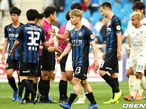 HLV Incheon khen Công Phượng trong trận thua Pohang