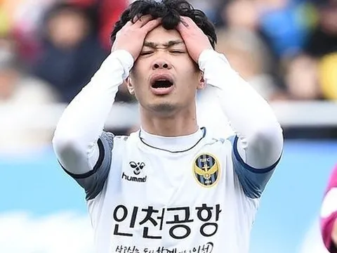 Công Phượng mất chỗ Incheon United: Thầy chê, đồng đội quay lưng...