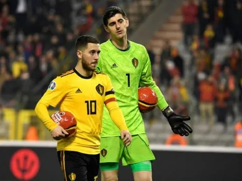 Courtois cầu cứu ai sau sự cố "cười ra nước mắt" trước tuyển Nga?