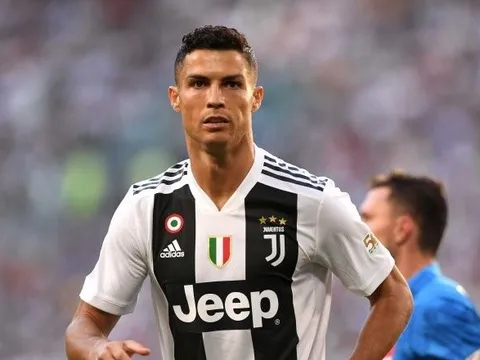 Cristiano Ronaldo trở lại ở trận gặp Ajax Amsterdam