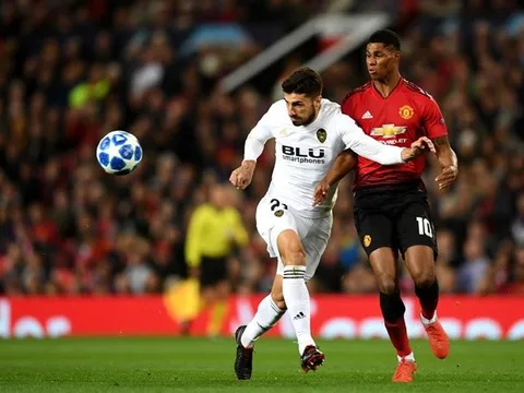 Arsenal bất ngờ chú ý đến bại tướng của mình