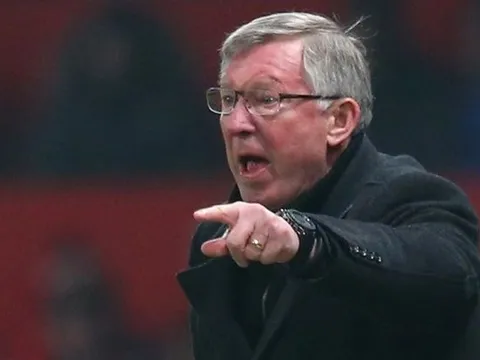 Man Utd thua đau Man City, Sir Alex giận dữ làm điều điên rồ ở Old Trafford