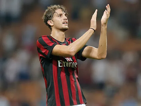 Cựu sao AC Milan: “Tôi trông giống như Messi”